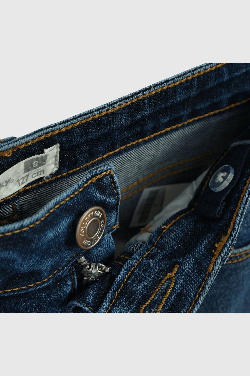 0562eee9-5e6d-4655-9640-d55f5aa71fef-jeme0451i25-4