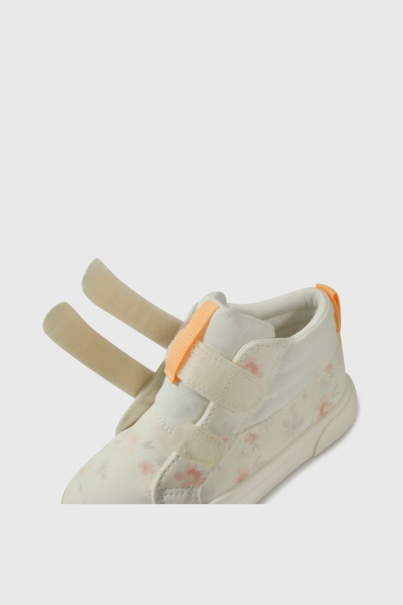 808209e3-691b-4dab-baf7-11ded291e1c3-47340209i25-6