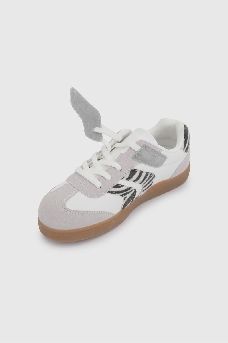 38a56dfb-6bee-4e2e-8c94-bc820c012cf5-57520210v26-6