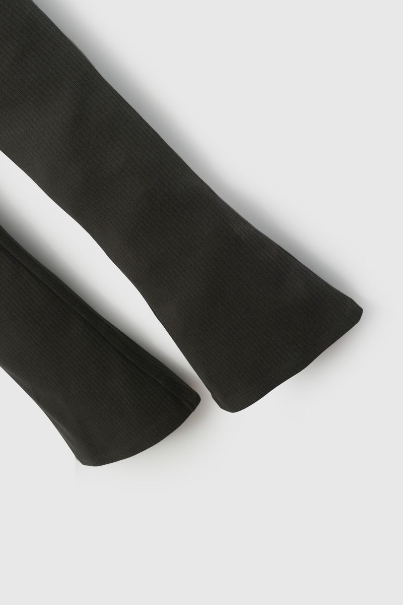 f8480374-ab33-4bf1-8e36-58ea75402663-papu0202v26-4