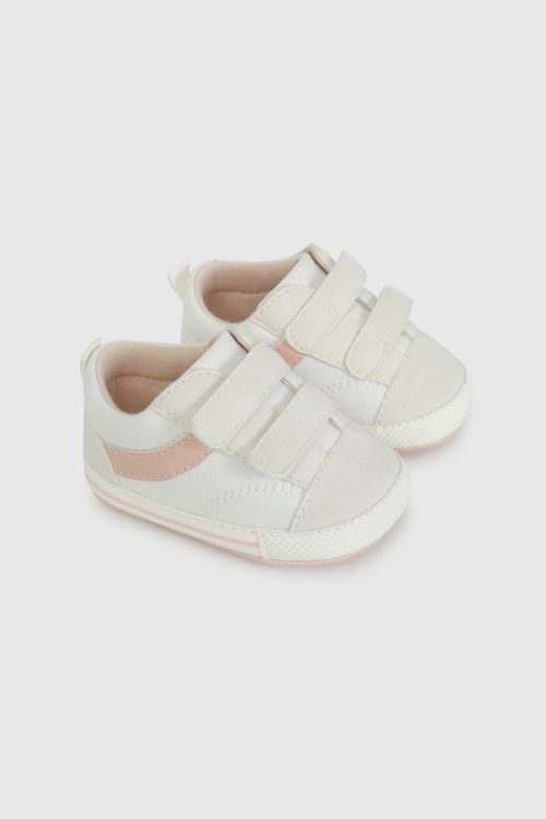 Zapatilla Urbana Blanca De Bebé