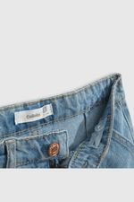 af12029f-b424-4e0d-a304-c99ae7d2b339-jeme0651v25-3