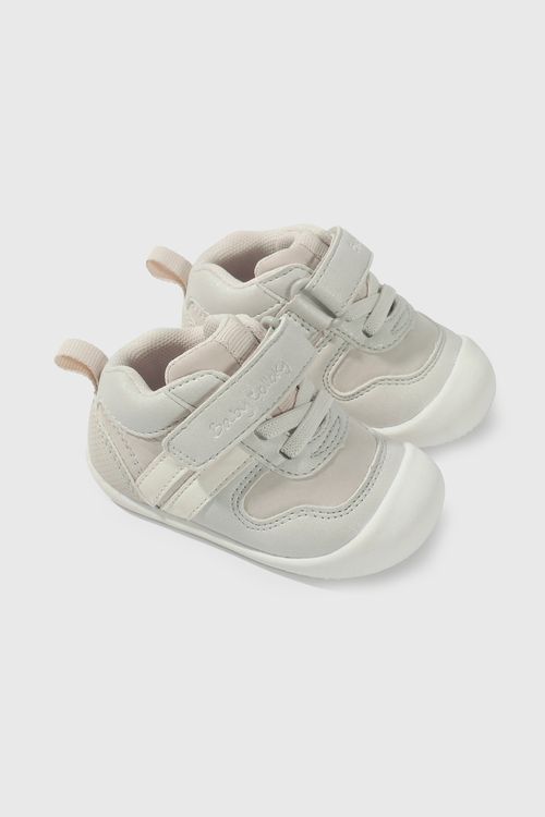Zapatilla De Niña Colección Plateado