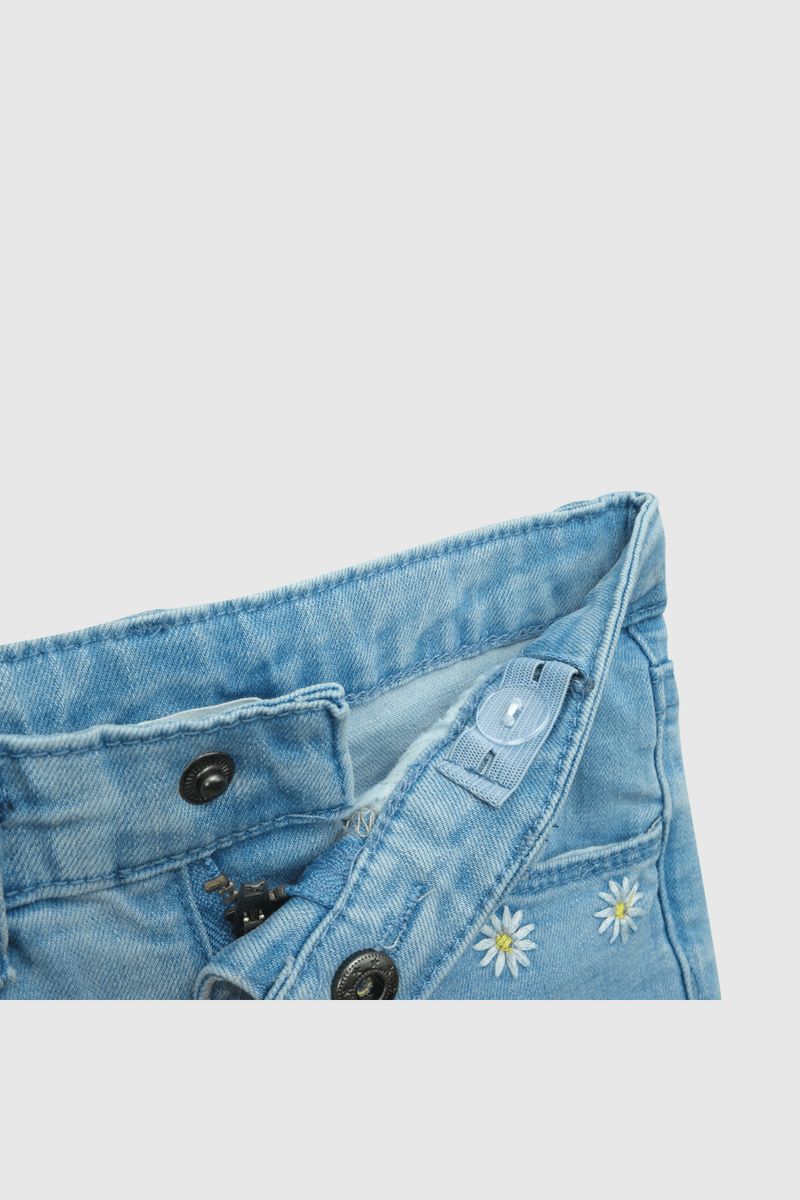 5ad3a0fb-84c4-4fbd-a1af-dcd0061d48ee-jeme1250v24-4