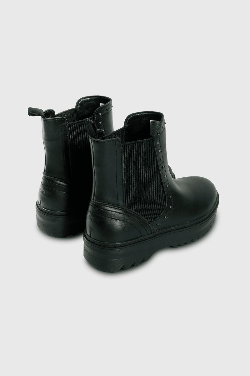 d8ac4600-b7c5-4e3b-8a5a-2550dc5d6f3b-55240201i25-5