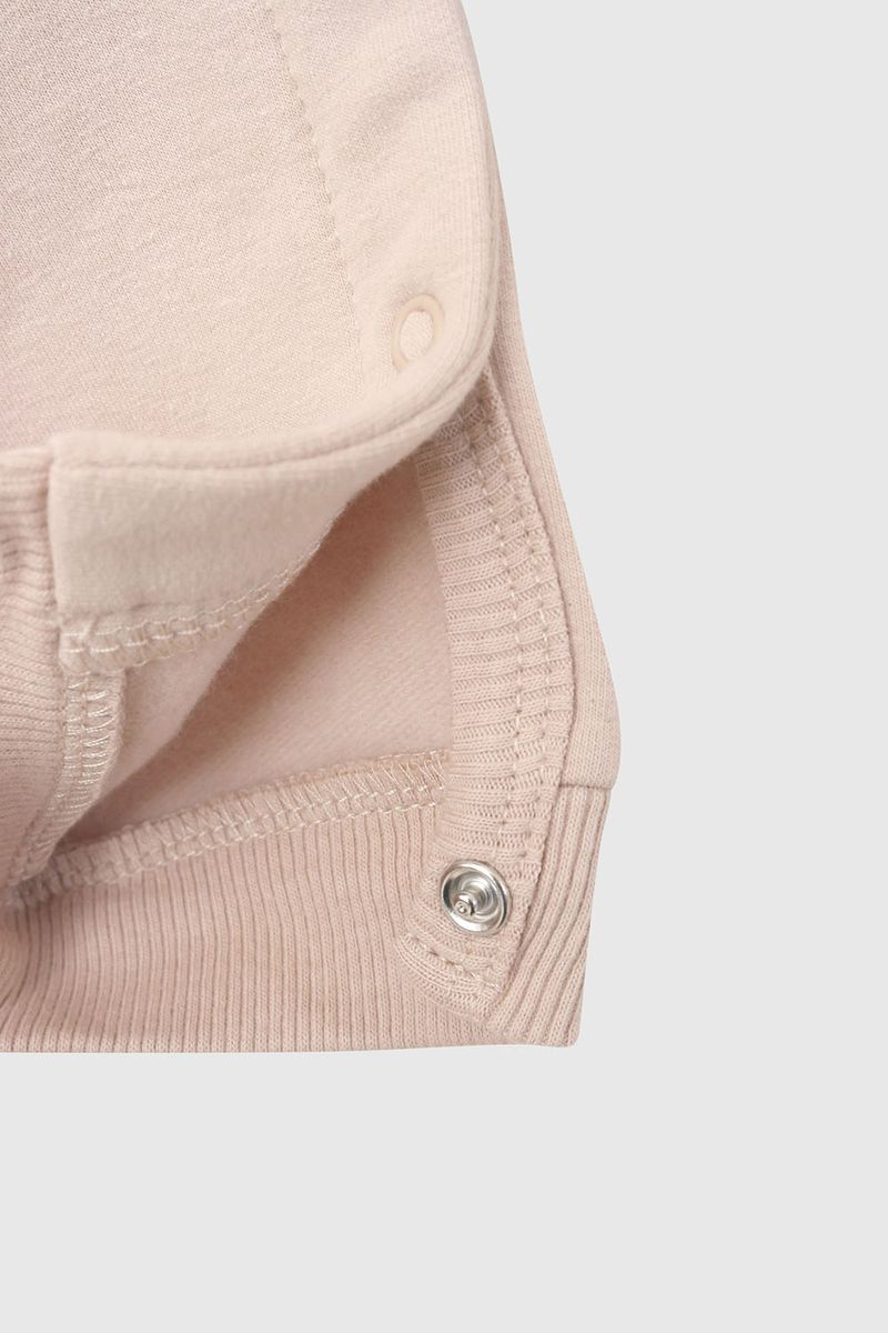 a50f8790-39c0-4900-8d21-1485c1589283-enpou165i26-4