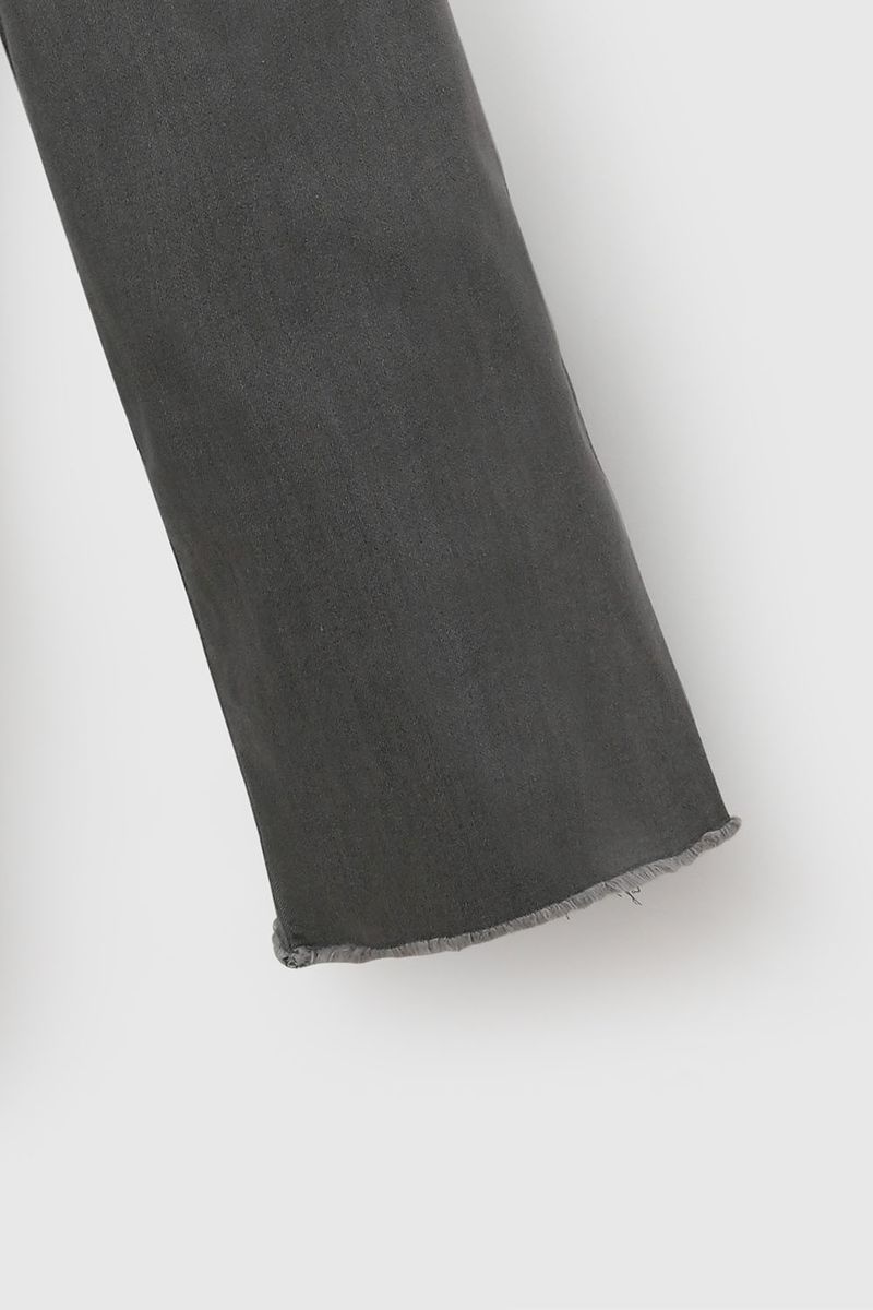 e7060203-9289-4bb0-bb2f-86c0655938b9-jeme0611i26-3