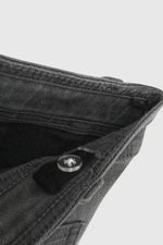 c0ccf91c-afc2-4788-949f-c8d997593053-jeme0611i26-4