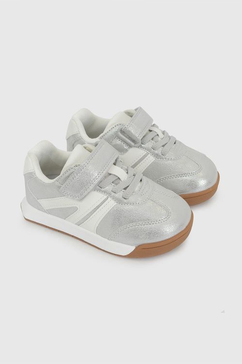 Zapatilla Plateada de Niña de Lifestyle con Velcro y Cordón Elástico