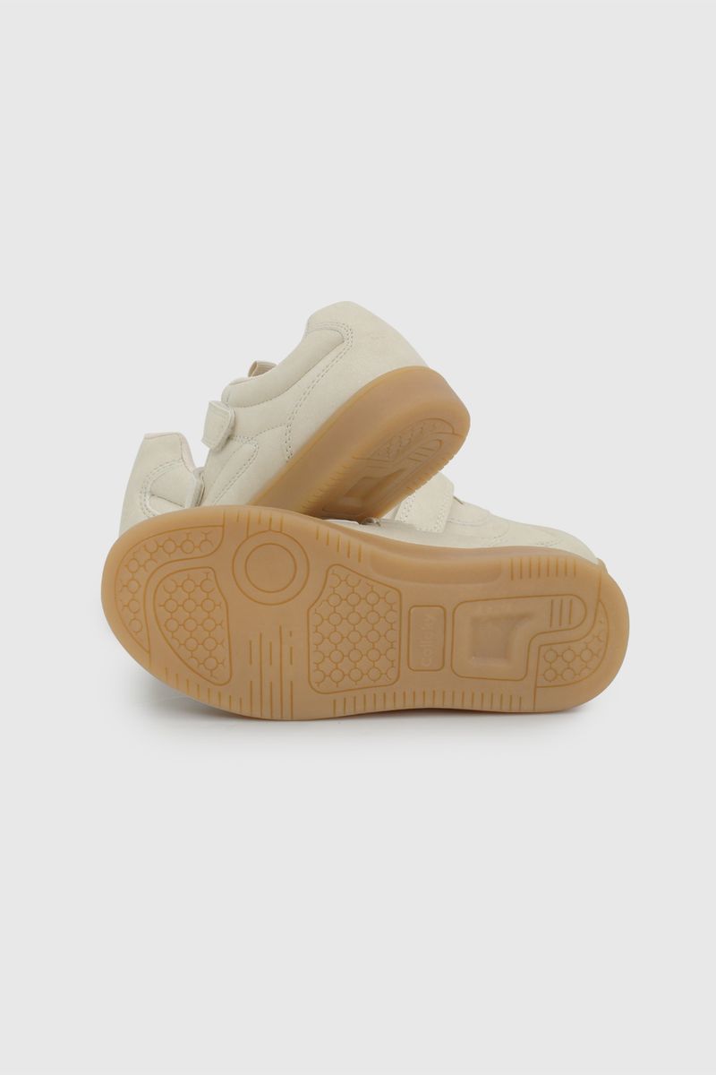 eb7e3dfe-a207-40bf-ae29-f18661a4992d-57040224i26-3