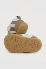 8b8faf73-4e39-48e0-a113-2eade188582a-27050266i26-3