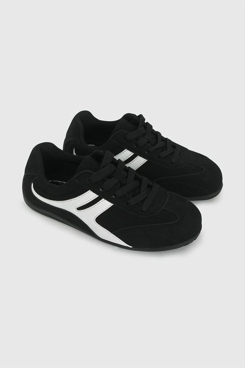 Zapatilla Negra de Niño 100% Sintético con Cordón