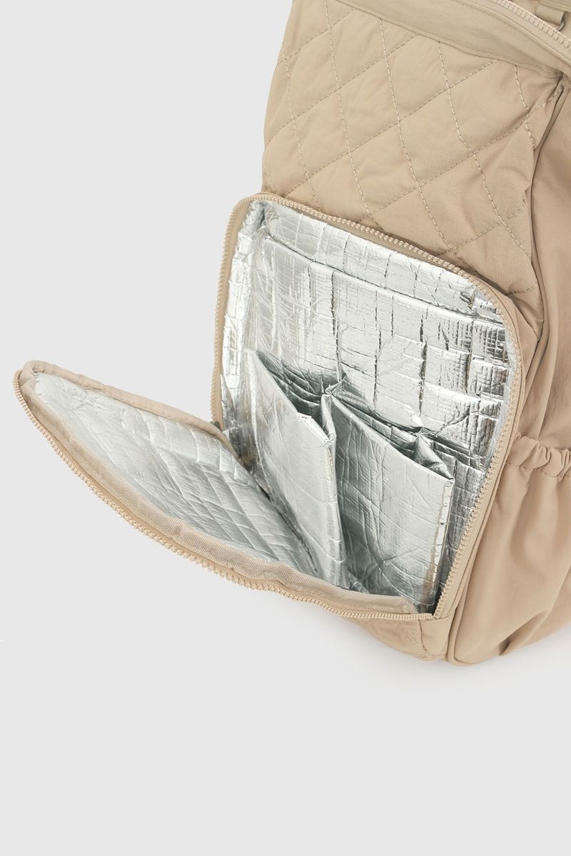 f462ebb0-5173-4c05-822a-6e048549f95c-mopyu165i26-6