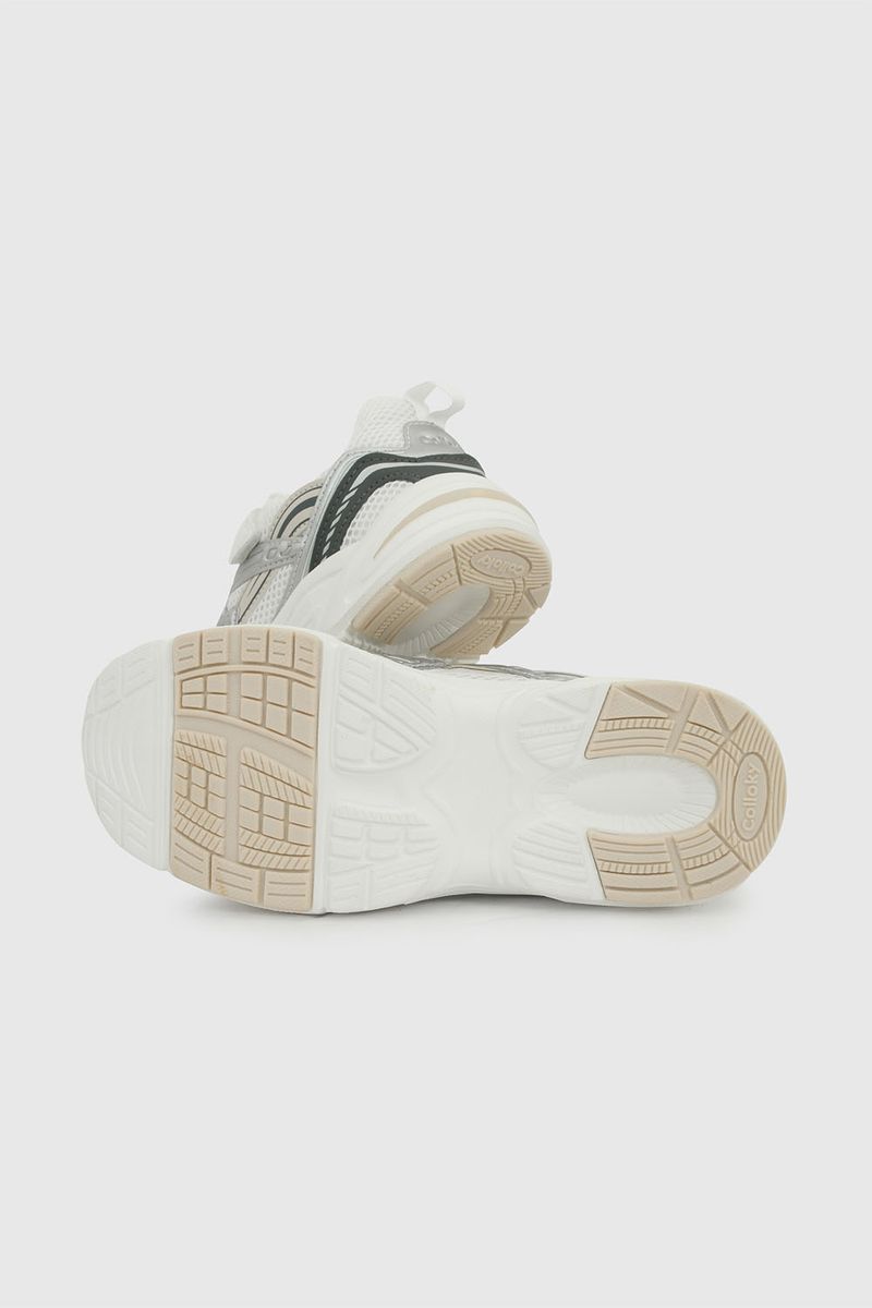 f3e3a7cc-7c46-4514-a6d8-e760ae600ccb-57130209i26-3