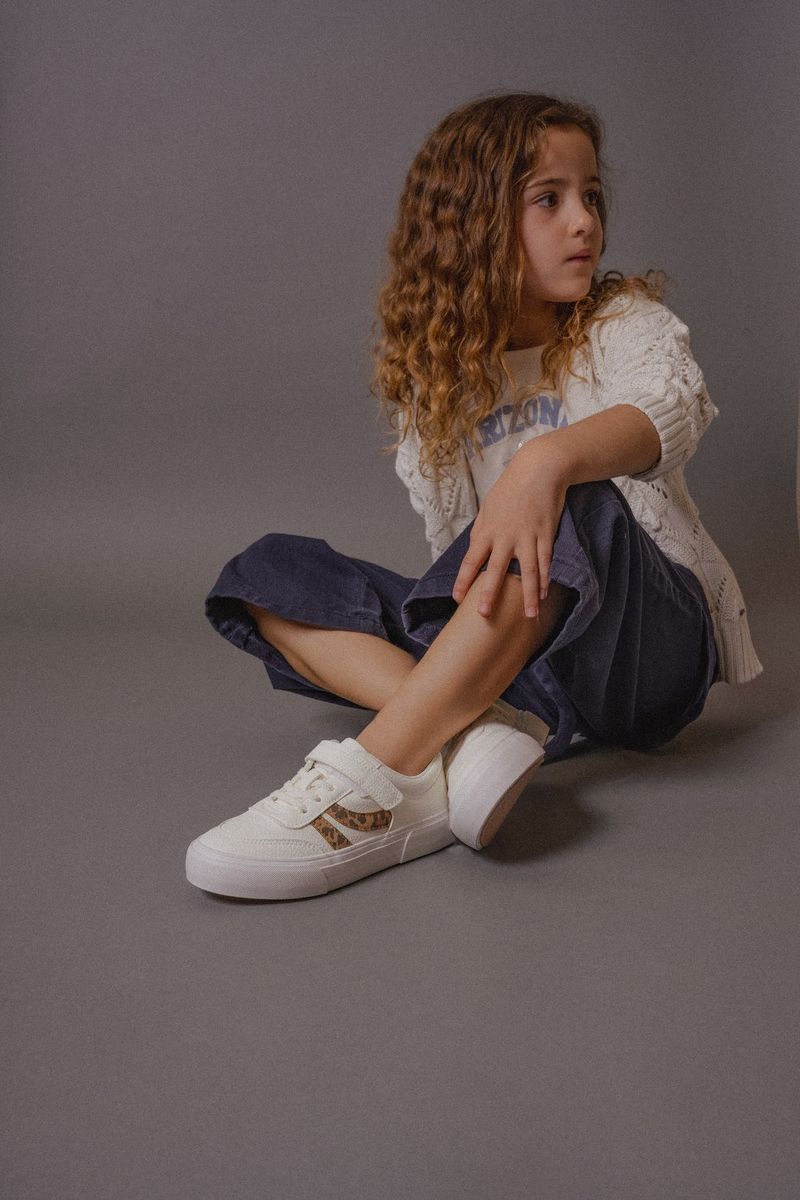 57100210i26-2-afac7233-2b3c-486c-95cb-50ac595be536