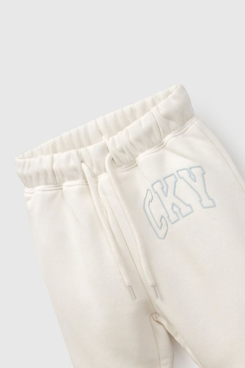 9c6d3431-13da-401c-9af5-e9ba0d740ef1-ptpo0675i26-3