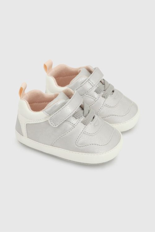 Zapatilla Plateada de Bebé con Velcro y Cordón Elástico